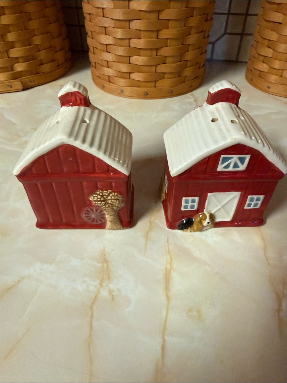 Pioneer Woman Red and White Barn Ceramic Salt & Pepper Shaker Set - Home Accents - Picture 7 of 8